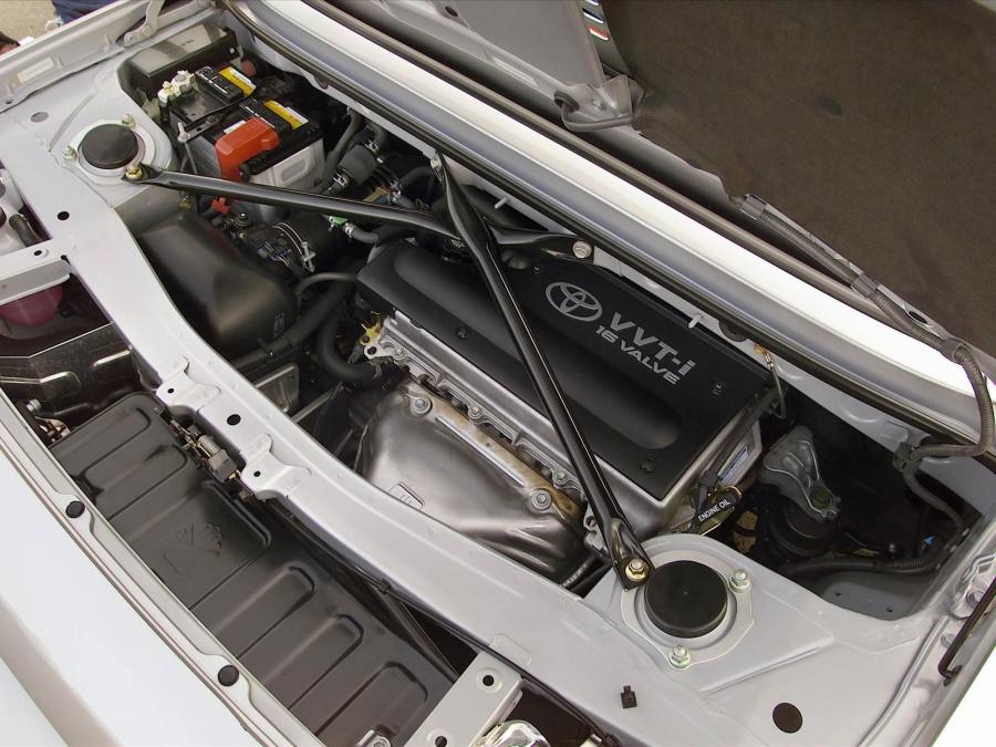  Toyota MR2 Spyder 2005 года  (фото 11 из 20)